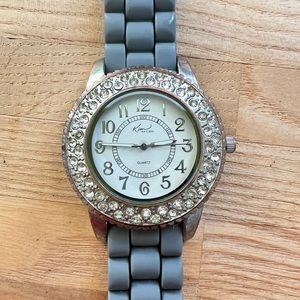 Kim Rogers ladies  silver tone gray fashion watch NEW BATTERY